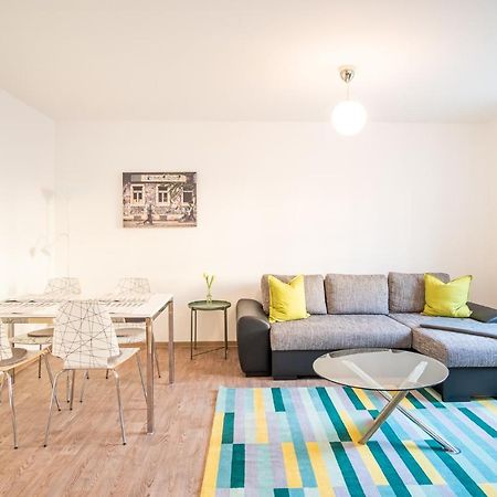 Helle Ferienwohnung Im Hinterhof Dresden Exterior foto