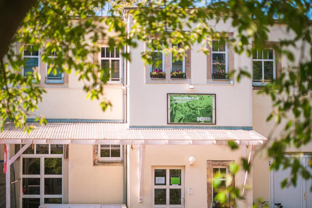 Helle Ferienwohnung Im Hinterhof Dresden Exterior foto